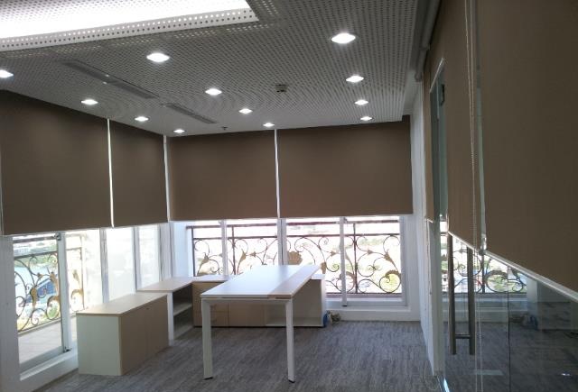 rèm cuốn văn phòng giá rẻ